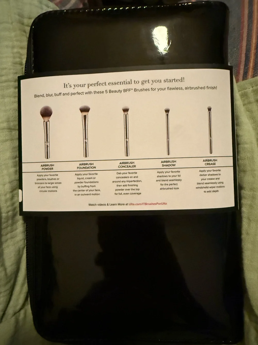 It brushes for ULTA YOUR BEAUTIFUL BASICS AIRBRUSH 101 brush set